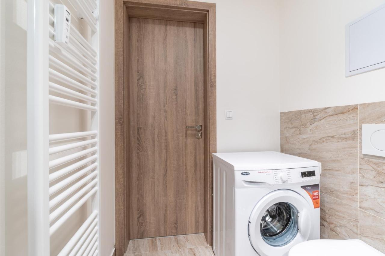 Brand New Studio Apartment # 42 In Brand New Building With Free Parking In The Center Prague Luaran gambar